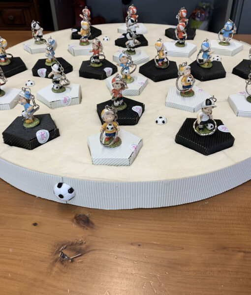 Torta Calcio Bomboniera Portachiavi Calciatore 102 - NonSoloCerimonie.it