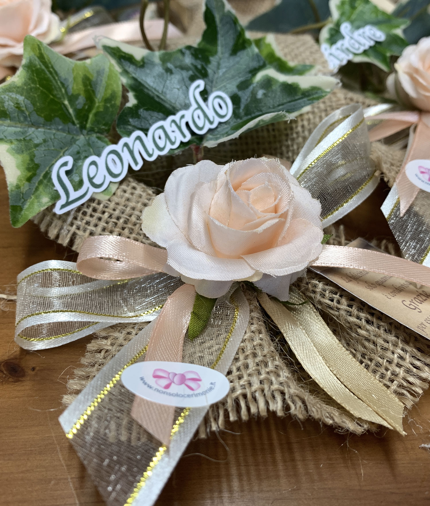 Segnaposto Fiocco Juta Rosa Semplice con Nome 100 - NonSoloCerimonie.it