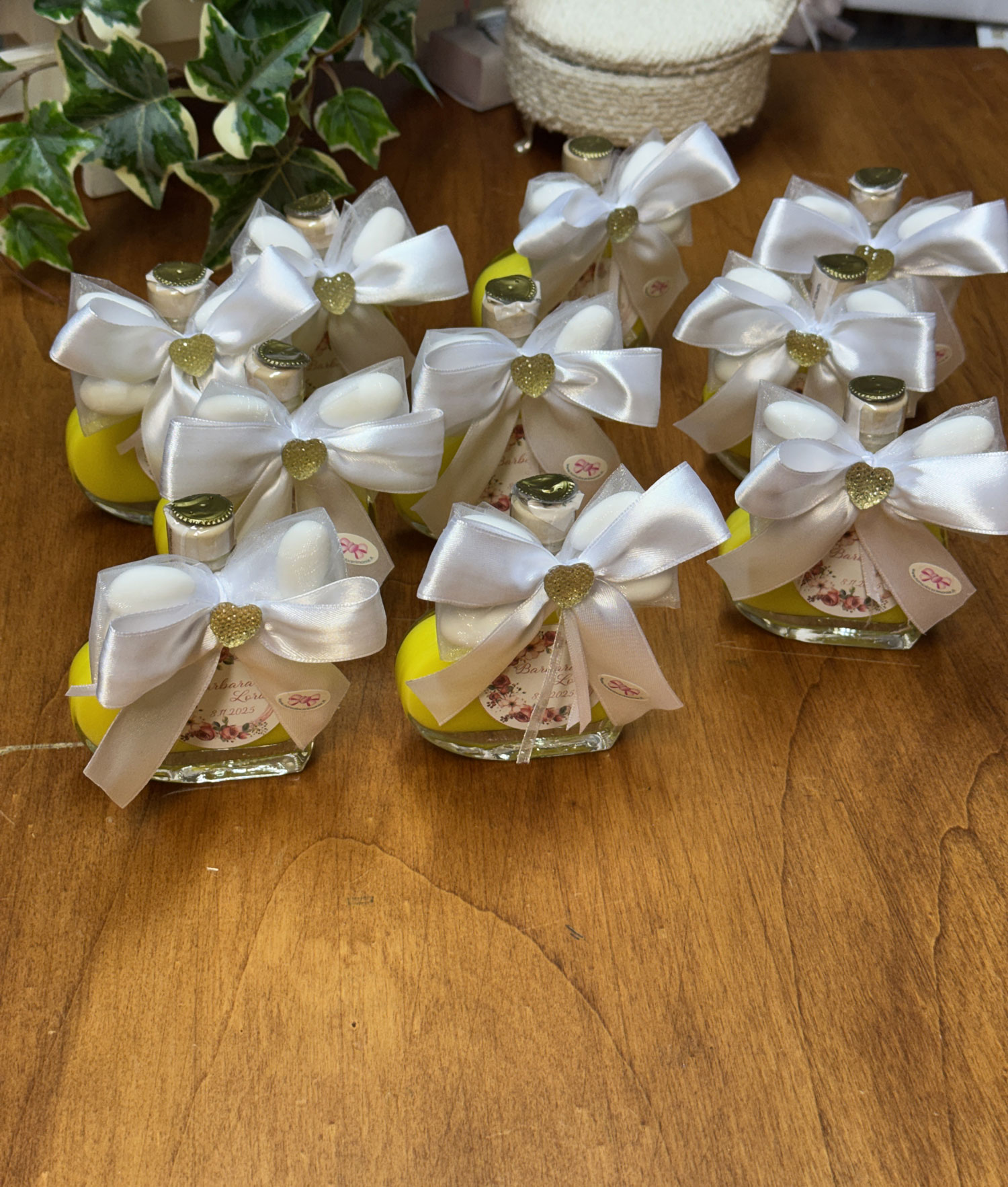 Bomboniera Bottiglia Liquore Cuore Piccola Etichetta Bianco 100 - NonSoloCerimonie.it