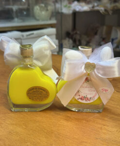 Bomboniera Bottiglia Liquore Cuore Piccola Etichetta Bianco 105 - NonSoloCerimonie.it