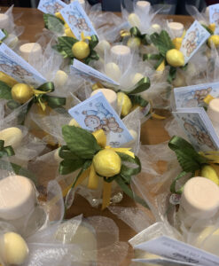 Bomboniera/Segnaposto Bottiglia Liquore Cuore Limone 103 - NonSoloCerimonie.it