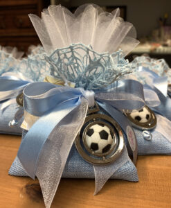 Bomboniera Sacchetto Portachiavi Pallone Calcio Azzurro 102 - NonSoloCerimonie.it