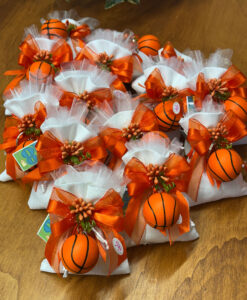 Bomboniera Sacchetto Portachiavi Pallone Basket Antistress Arancione 104 - NonSoloCerimonie.it