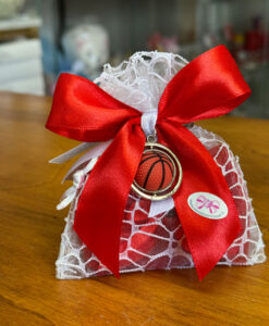 Bomboniera Sacchetto Portachiavi Pallone Basket Bianco Rosso 103 - NonSoloCerimonie.it
