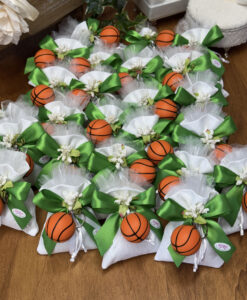 Bomboniera Sacchetto Portachiavi Pallone Basket Antistress Verde 100 - NonSoloCerimonie.it