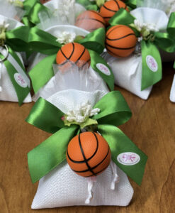 Bomboniera Sacchetto Portachiavi Pallone Basket Antistress Verde 103 - NonSoloCerimonie.it