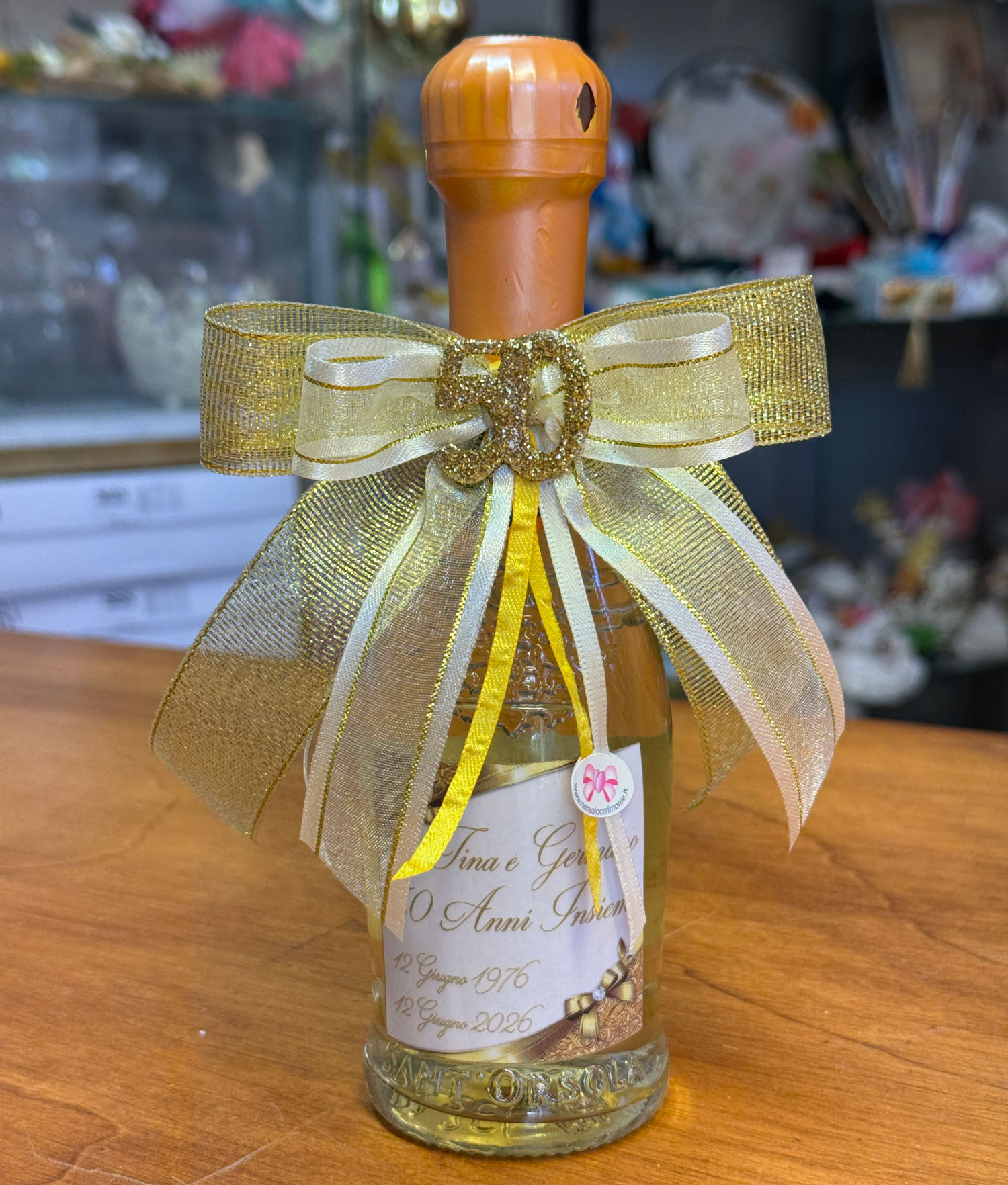 Bomboniera Bottiglia Prosecco Personalizzata Oro 106 - NonSoloCerimonie.it