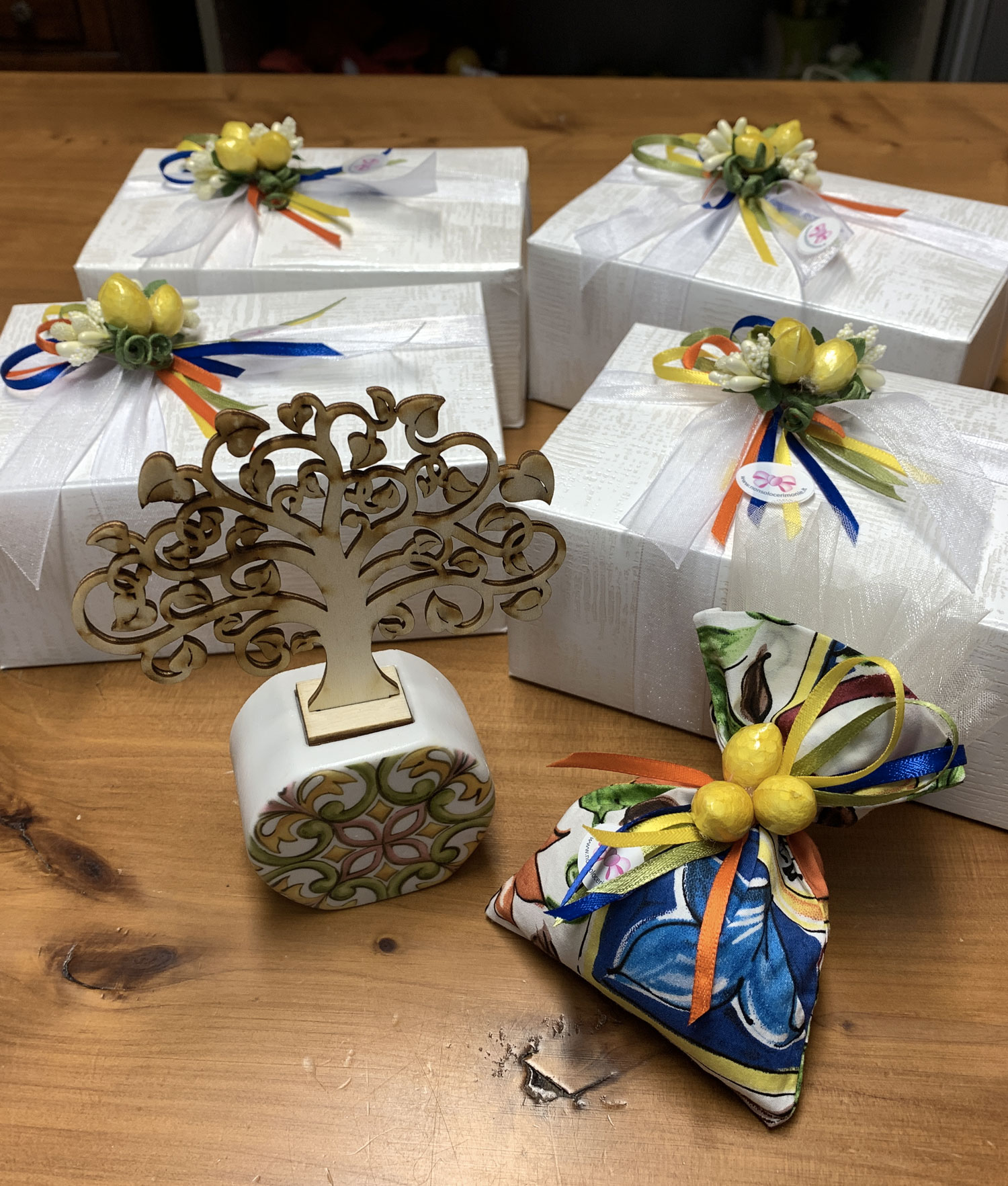 Bomboniera Profumatore Albero della Vita Maiolica 102 - NonSoloCerimonie.it