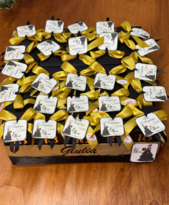 Torta Bomboniera Scatola Nero/Oro 18 Personalizzata 25 104 - NonSoloCerimonie.it