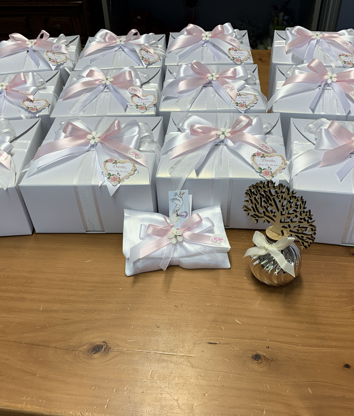 Bomboniera Profumatore Sfera Albero della Vita Bagutta Bianco Rosa Plus 102 - NonSoloCerimonie.it