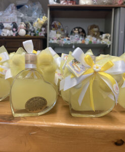 Bomboniera Bottiglia Liquore Cuore Piccola Bianco Giallo 102 - NonSoloCerimonie.it