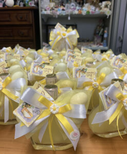 Bomboniera Bottiglia Liquore Cuore Piccola Bianco Giallo 103 - NonSoloCerimonie.it