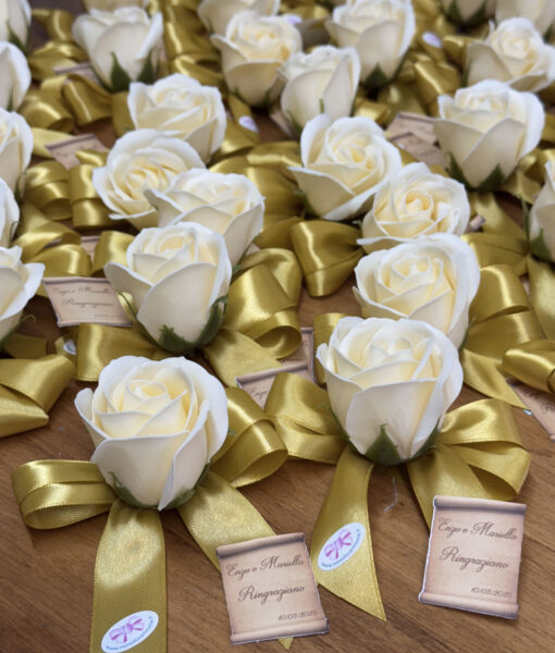 Segnaposto Rosa di Sapone Avorio Oro 101 - NonSoloCerimonie.it