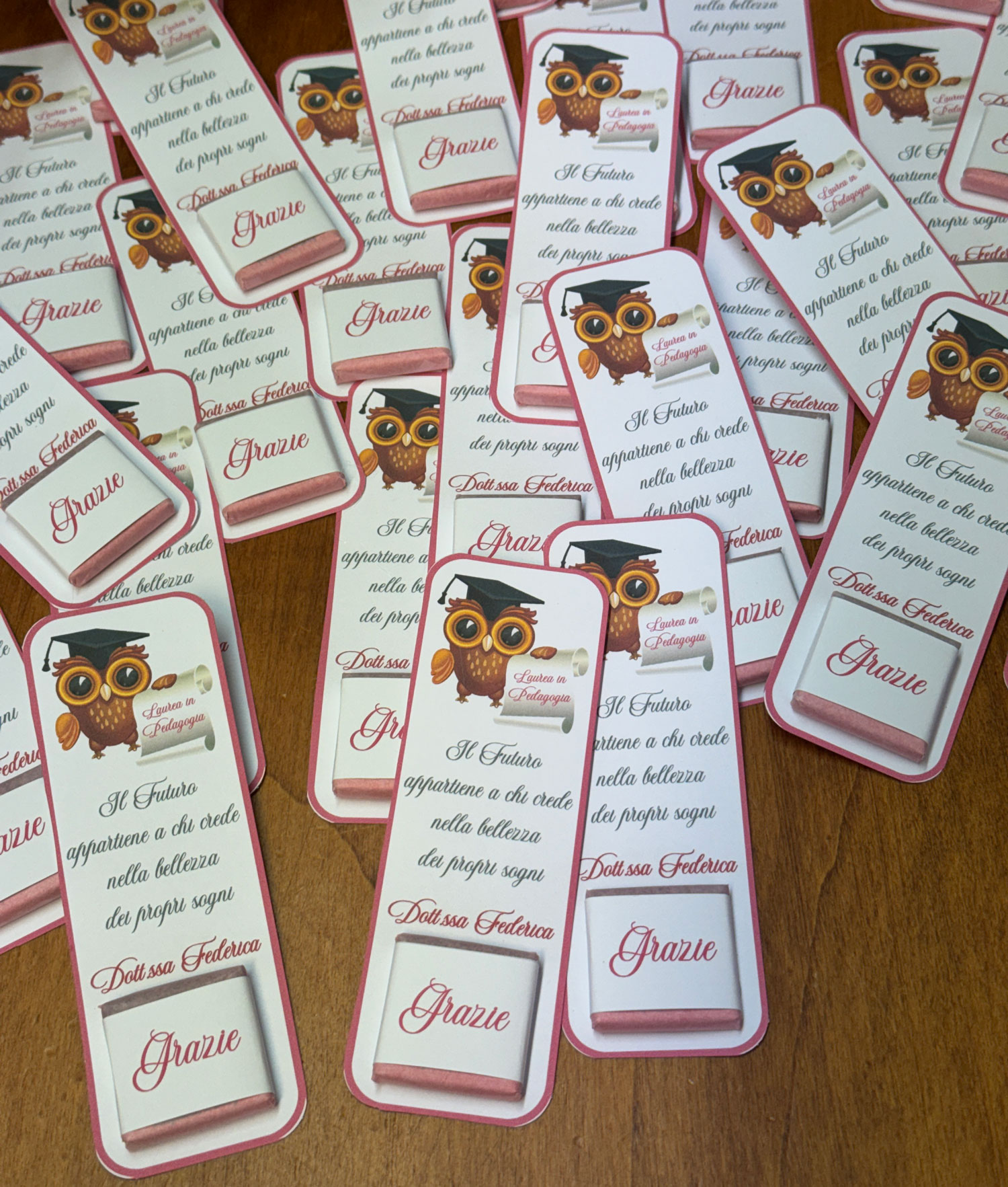 Segnaposto Cioccolatino Personalizzato Laurea Rosa 102 - NonSoloCerimonie.it