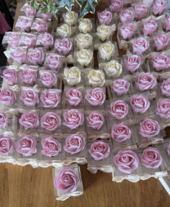 Segnaposto Rosa di Sapone Box Rosa Avorio 100 - NonSoloCerimonie.it